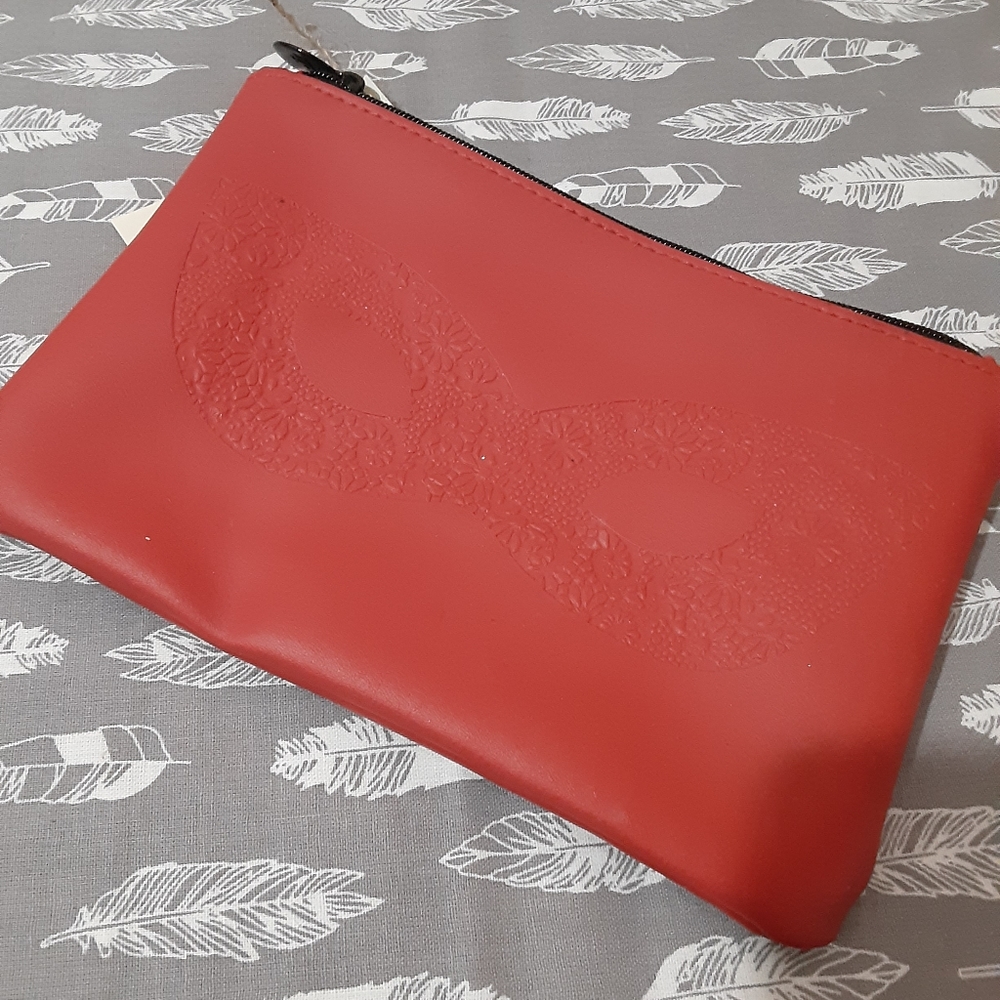 Makeup bag
